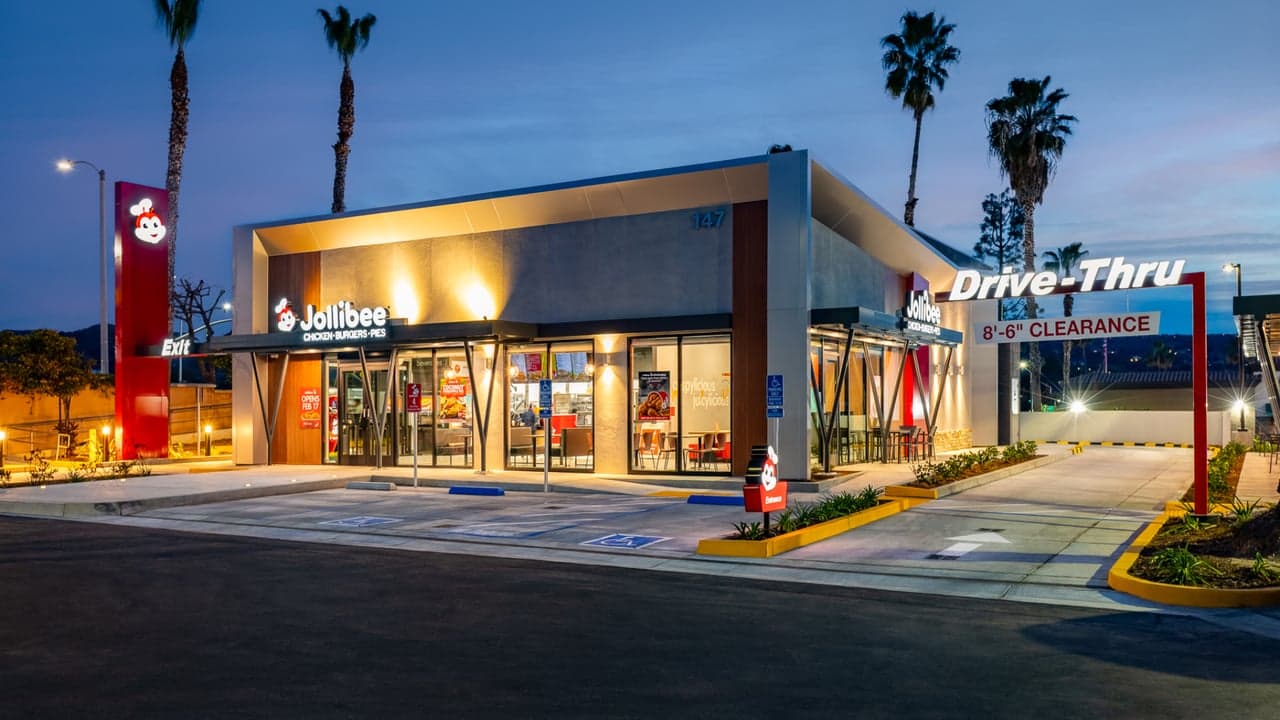 What Jollibee Learned From 100+ Corporate Units Before Franchising in the U.S. What Jollibee Learned From 100+ Corporate Units Before Franchising in the U.S.