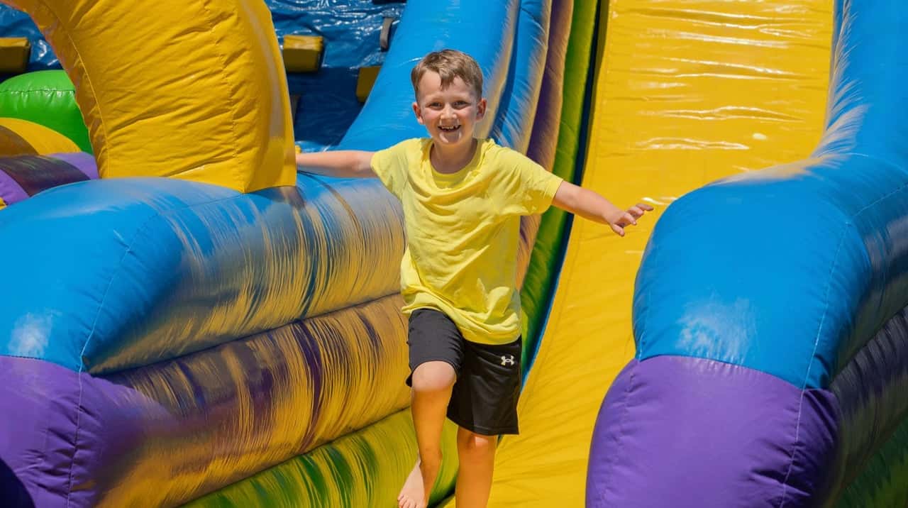 How Busy Bee Jumpers Can Adapt Its Model to Fit in Any How Busy Bee Jumpers Can Adapt Its Model to Fit in Any and Every Market