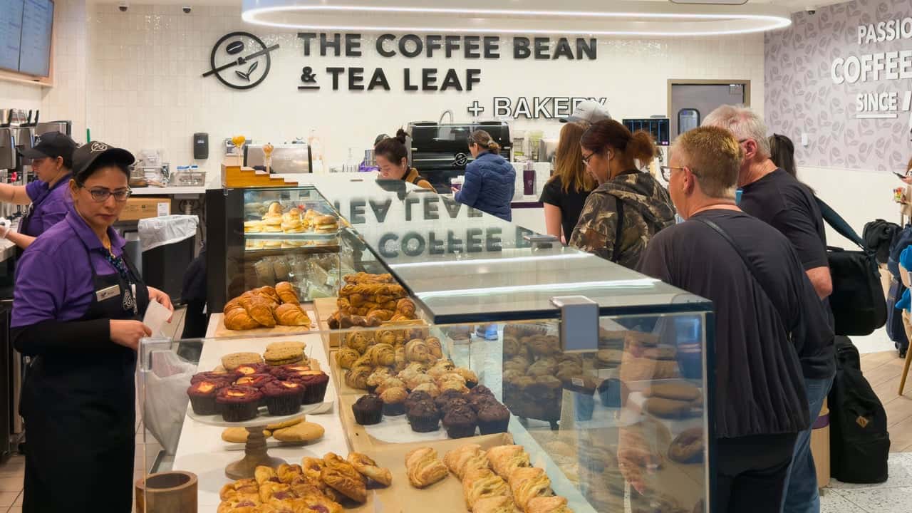 Why The Coffee Bean & Tea Leaf Franchise Is a Top Photo of interior of The Coffee Bean & Tea Leaf cafe