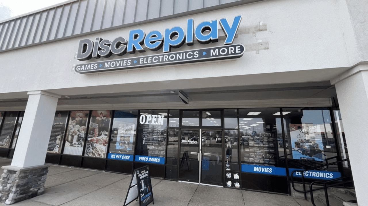 Entertainment Resale Has No National Leader. Disc Replay Is Defining the Category Entertainment Resale Has No National Leader. Disc Replay Is Defining the Category