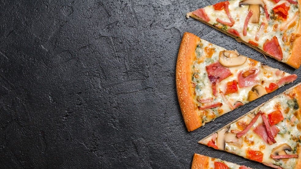 Fast Casual: Pizza Press goes national by staying local Fast Casual: Pizza Press goes national by staying local