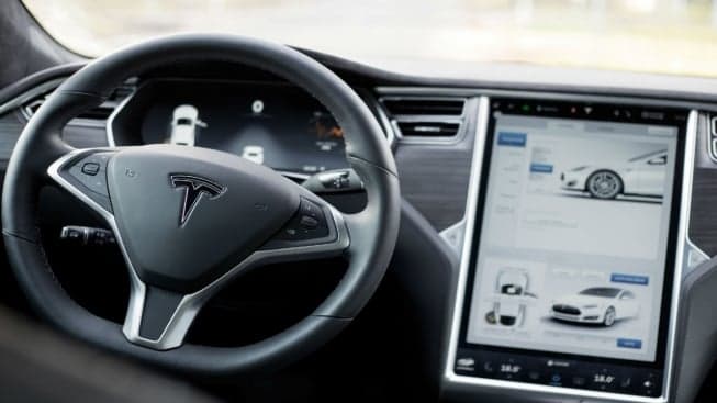 The Wall Street Journal: Tesla Motors Reaches $2.6 Billion Deal to Merge with SolarCity The Wall Street Journal: Tesla Motors Reaches $2.6 Billion Deal to Merge with SolarCity