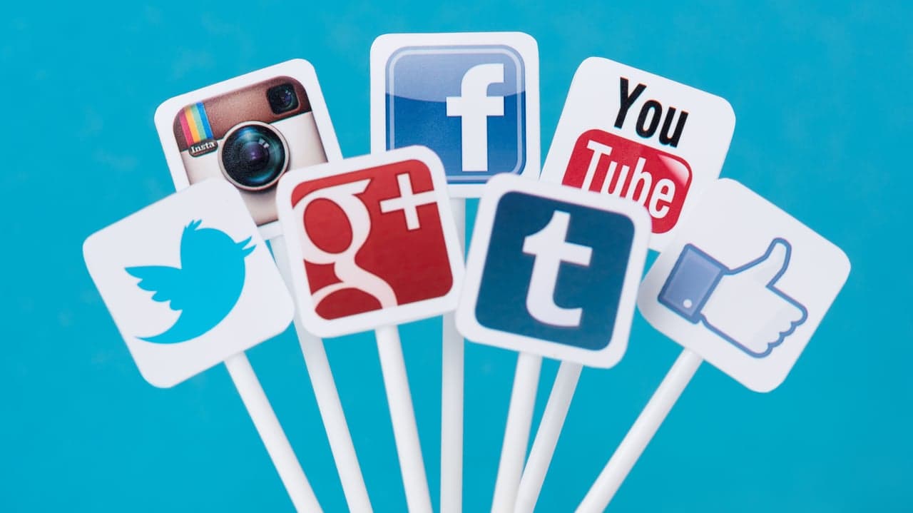 Winning at Social Media in Franchising: A Blended Approach Winning at Social Media in Franchising: A Blended Approach