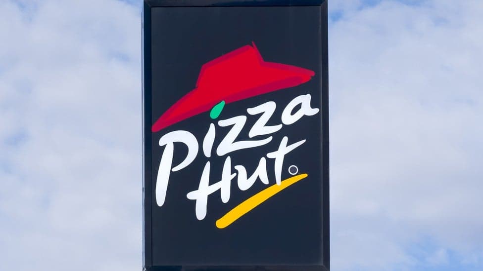 QSR Magazine: Pizza Hut's New 'Oven Hot Delivery System' is Space Age QSR Magazine: Pizza Hut's New 'Oven Hot Delivery System' is Space Age
