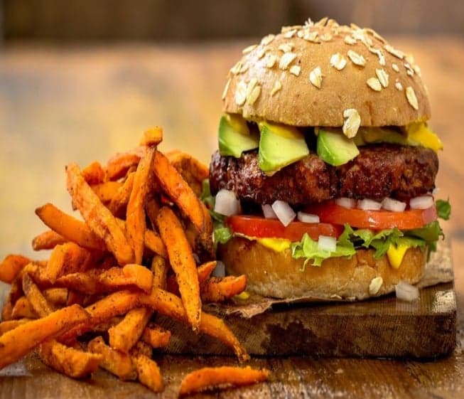 MOOYAH Franchisee Excited about Growth Prospects MOOYAH Franchisee Excited about Growth Prospects