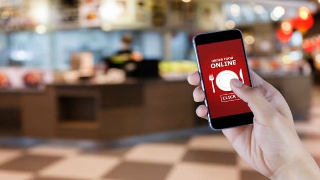 Fast Casual: How Brands Can Make the Most of Their Mobile Apps Fast Casual: How Brands Can Make the Most of Their Mobile Apps