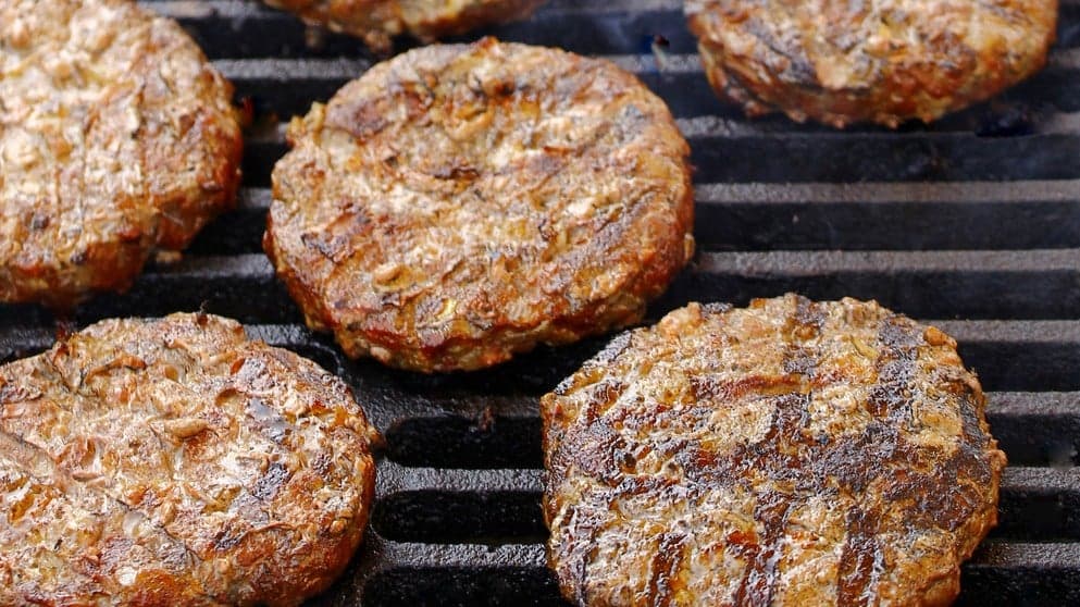 Fast Casual: Caliburger launches global growth initiatives implementing robots, kiosks Fast Casual: Caliburger launches global growth initiatives implementing robots, kiosks
